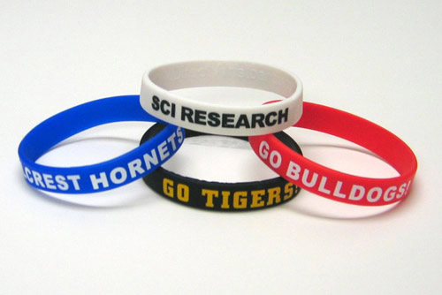 Stampa su braccialetti con serigrafia e tampografia online