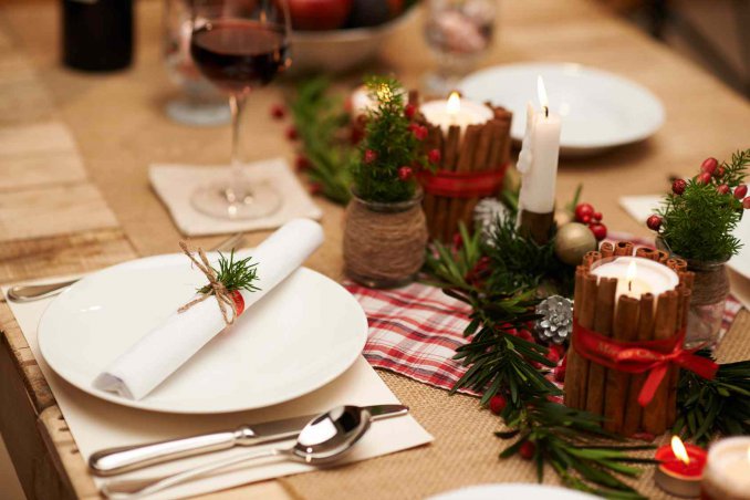 Tovagliette ristorante personalizzate: come decorare la tavola natalizia?